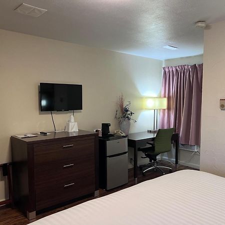 Sunrise Motor Inn Cody Bagian luar foto