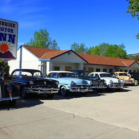 Sunrise Motor Inn Cody Bagian luar foto