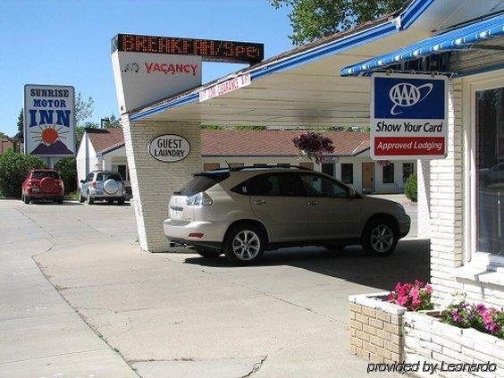 Sunrise Motor Inn Cody Bagian luar foto
