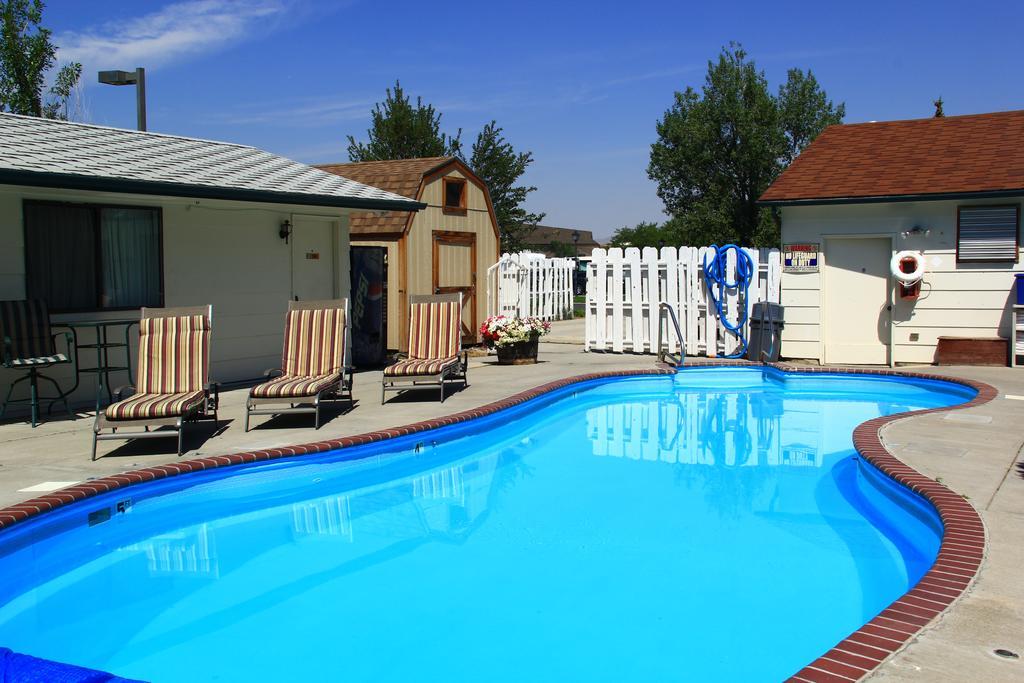 Sunrise Motor Inn Cody Bagian luar foto