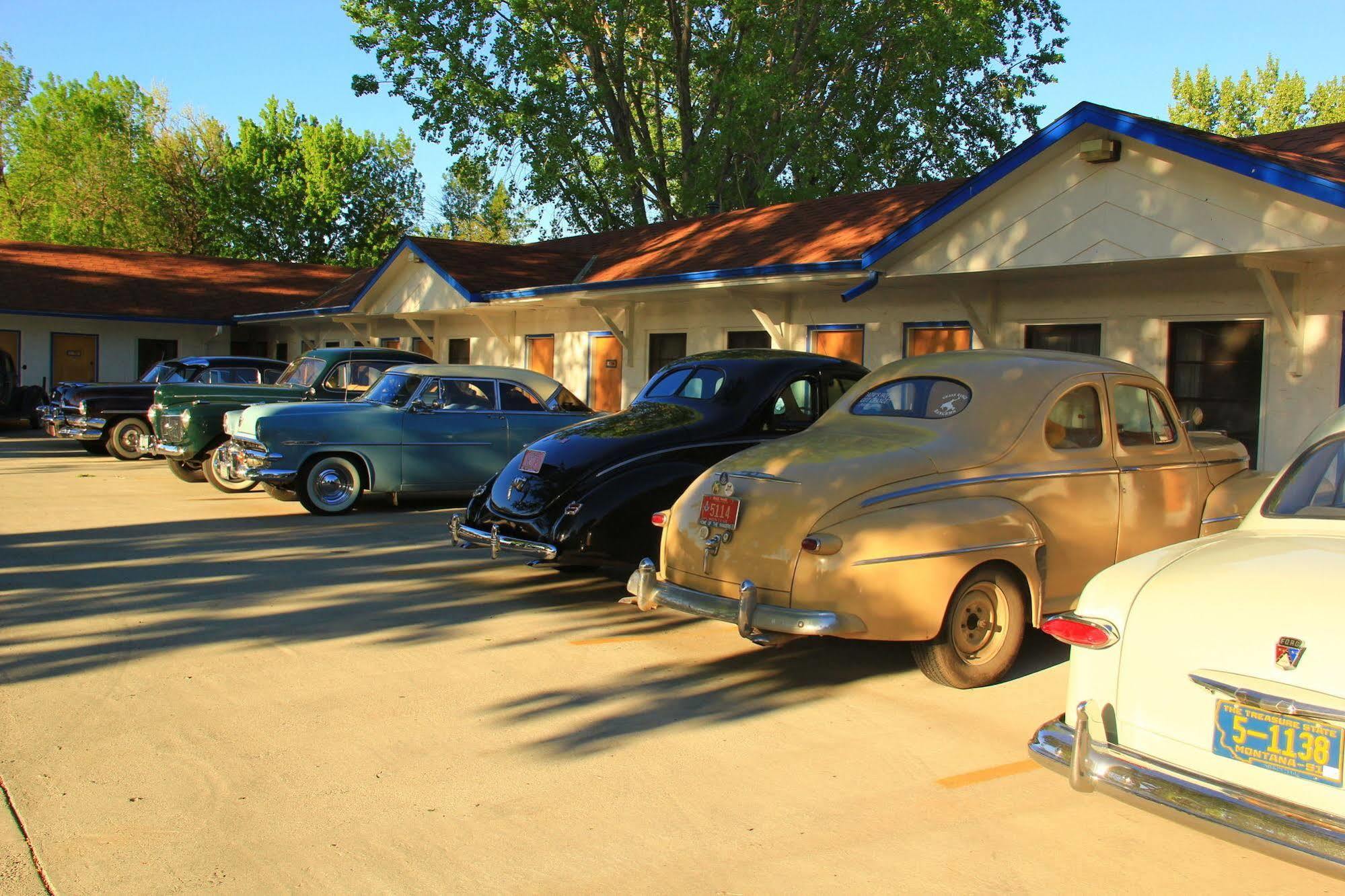 Sunrise Motor Inn Cody Bagian luar foto