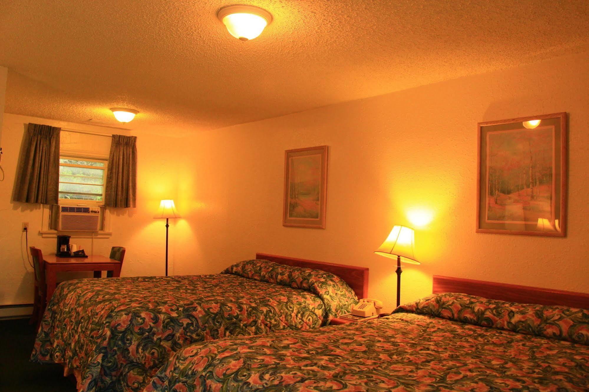 Sunrise Motor Inn Cody Bagian luar foto